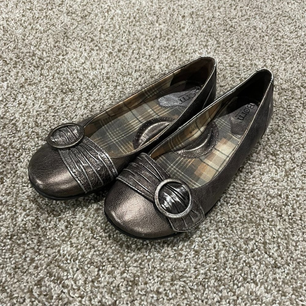 Born Women's Size 7 Metallic Gunmetal Pewter Leather Buckle Flats